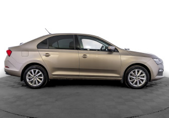 Подержанный автомобиль Skoda Rapid Liftback 2020 года (4 фото)