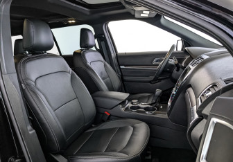 Подержанный автомобиль Ford Explorer 2019 года (24 фото)