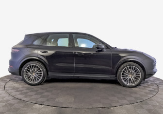 Подержанный автомобиль Porsche Cayenne 2020 года (4 фото)