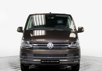 Подержанный автомобиль Volkswagen Multivan 2019 года (2 фото)