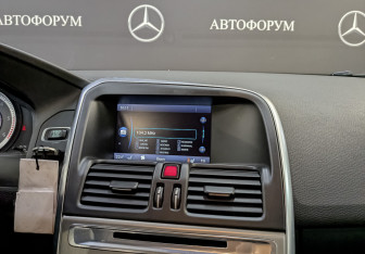 Подержанный автомобиль Volvo XC60 2013 года (17 фото)