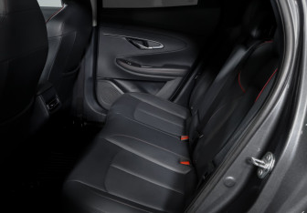 Подержанный автомобиль Changan UNI-T 2023 года (10 фото)