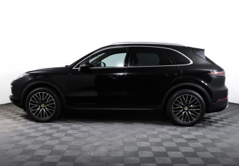 Подержанный автомобиль Porsche Cayenne 2018 года (8 фото)