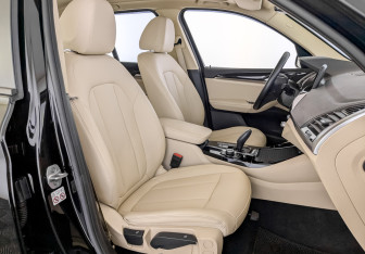 Подержанный автомобиль BMW X3 2021 года (23 фото)