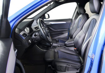 Подержанный автомобиль BMW X1 2020 года (16 фото)