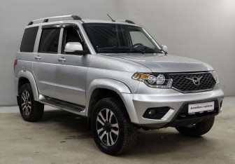 Подержанный автомобиль УАЗ Patriot 2017 года (3 фото)