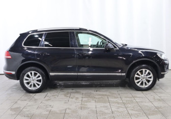 Подержанный автомобиль Volkswagen Touareg 2016 года (7 фото)