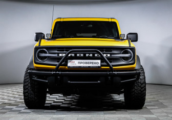 Подержанный автомобиль Ford Bronco 2021 года (2 фото)