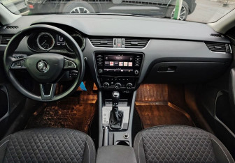 Подержанный автомобиль Skoda Octavia Liftback 2018 года (9 фото)