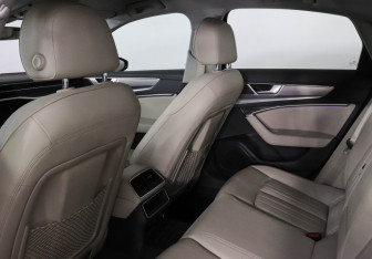 Подержанный автомобиль Audi A6 Sedan 2020 года (12 фото)