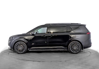 Подержанный автомобиль Kia Carnival 2022 года (8 фото)