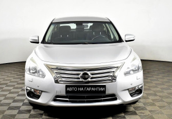 Подержанный автомобиль Nissan Teana 2014 года (2 фото)