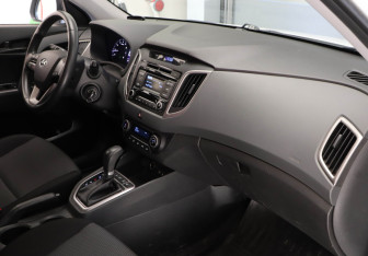 Подержанный автомобиль Hyundai Creta 2017 года (19 фото)