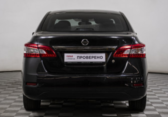 Подержанный автомобиль Nissan Sentra Sedan 2014 года (6 фото)