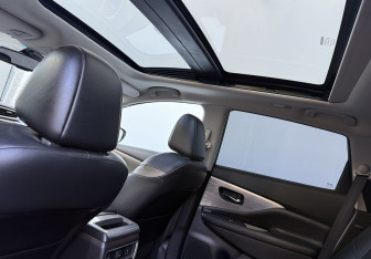 Подержанный автомобиль Nissan Murano Suv 2021 года (17 фото)