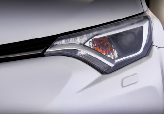 Подержанный автомобиль Toyota RAV4 2017 года (18 фото)
