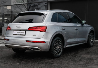 Подержанный автомобиль Audi Q5 2018 года (5 фото)