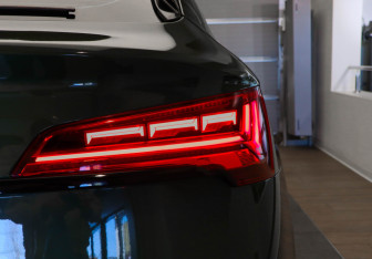 Подержанный автомобиль Audi Q5 2021 года (23 фото)