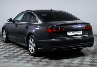 Подержанный автомобиль Audi A6 Sedan 2016 года (7 фото)