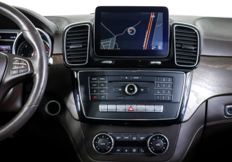 Подержанный автомобиль Mercedes-Benz GLE 2017 года (15 фото)