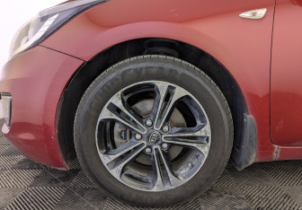 Подержанный автомобиль Kia Ceed Hatchback 2014 года (12 фото)