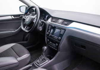 Подержанный автомобиль Skoda Rapid Liftback 2019 года (10 фото)