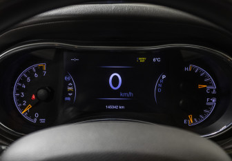 Подержанный автомобиль Jeep Grand Cherokee 2019 года (11 фото)