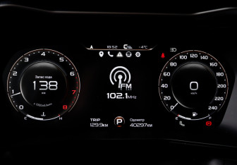 Подержанный автомобиль Geely Tugella 2023 года (11 фото)