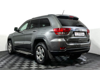Подержанный автомобиль Jeep Grand Cherokee 2012 года (7 фото)