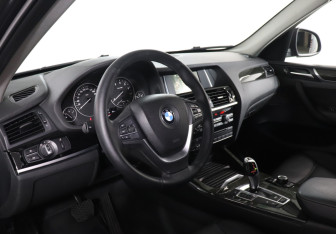 Подержанный автомобиль BMW X3 2016 года (13 фото)