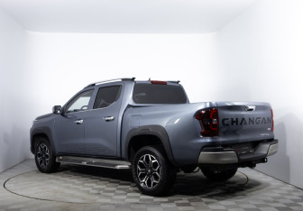 Подержанный автомобиль Changan Hunter Plus 2024 года (6 фото)