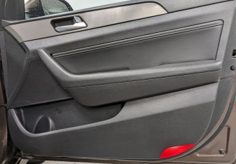 Подержанный автомобиль Hyundai Sonata 2019 года (18 фото)