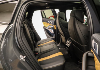 Подержанный автомобиль BMW X6 M 2021 года (28 фото)