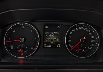 Подержанный автомобиль Volkswagen Multivan 2018 года (16 фото)