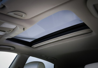 Подержанный автомобиль Infiniti QX50 2016 года (18 фото)