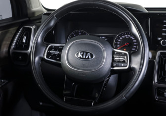 Подержанный автомобиль Kia Sorento 2020 года (16 фото)