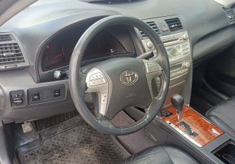 Подержанный автомобиль Toyota Camry Sedan 2011 года (13 фото)