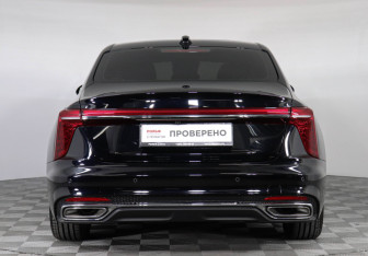 Подержанный автомобиль Hongqi H5 2024 года (6 фото)