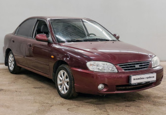 Подержанный автомобиль Kia Spectra Sedan 2007 года (3 фото)