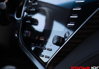 Подержанный автомобиль Toyota Camry Sedan 2018 года (14 фото)