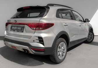 Подержанный автомобиль Kia Rio Hatchback 2021 года (5 фото)