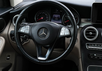 Подержанный автомобиль Mercedes-Benz GLC Coupe 2018 года (14 фото)