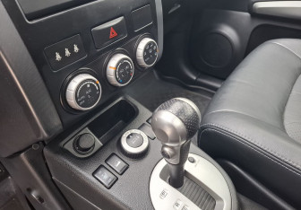 Подержанный автомобиль Nissan X-Trail 2010 года (12 фото)