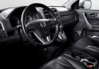 Подержанный автомобиль Honda CR-V 2008 года (14 фото)