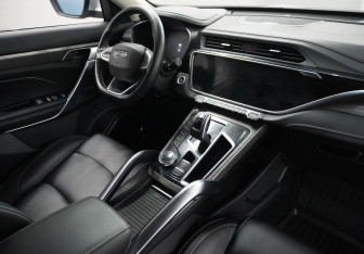 Подержанный автомобиль Geely Atlas Pro 2022 года (10 фото)