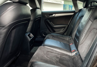 Подержанный автомобиль Audi A5 Coupe 2012 года (10 фото)