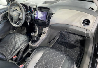 Подержанный автомобиль Chevrolet Cruze Sedan 2010 года (10 фото)
