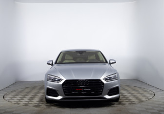 Подержанный автомобиль Audi A5 Coupe 2017 года (2 фото)