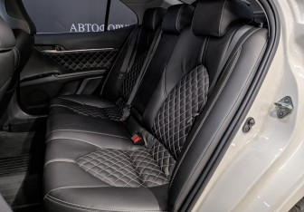 Подержанный автомобиль Toyota Camry Sedan 2018 года (18 фото)
