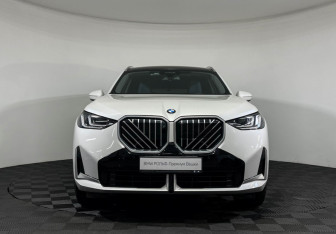 Подержанный автомобиль BMW X3 2025 года (33 фото)